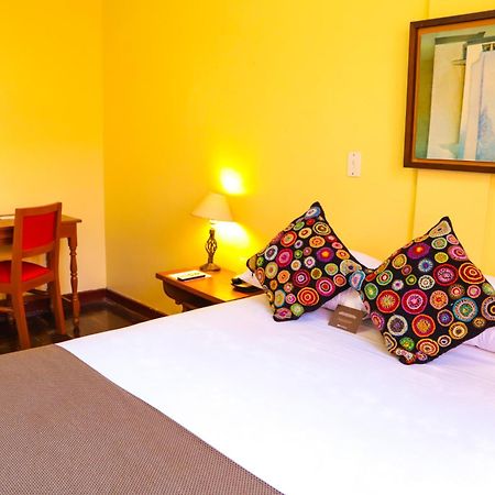 Dm Hoteles Ayacucho Buitenkant foto