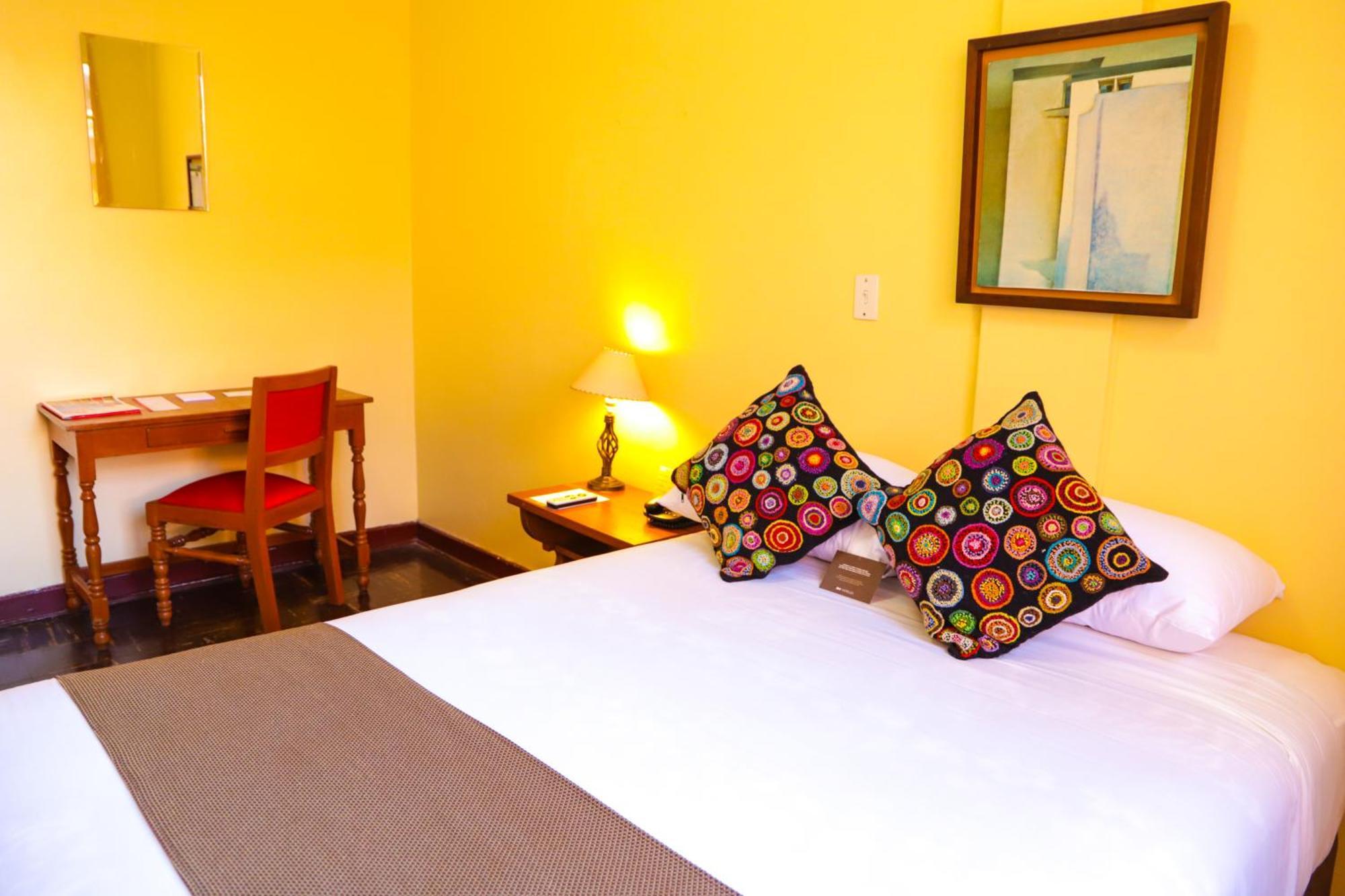 Dm Hoteles Ayacucho Buitenkant foto